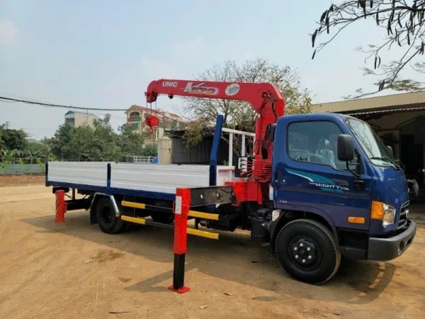 XE TẢI HYUNDAI W11XL GẮN CẨU UNIC URV 344 3 TẤN