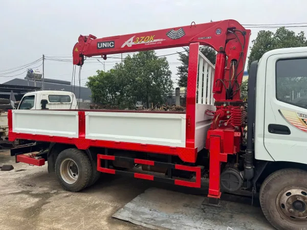 XE TẢI THACO OLLIN 500B GẮN CẨU UNIC 370